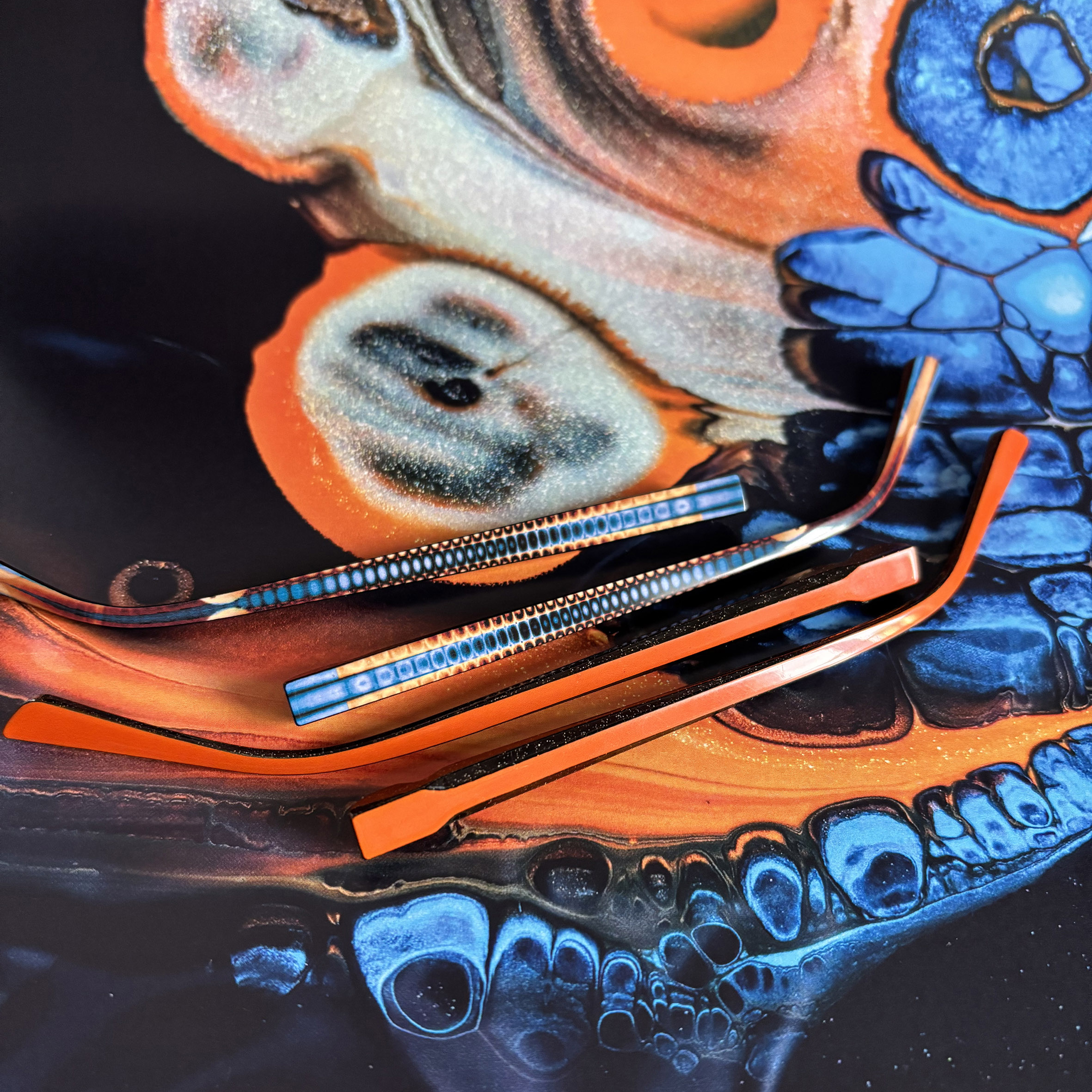 orange-blau
